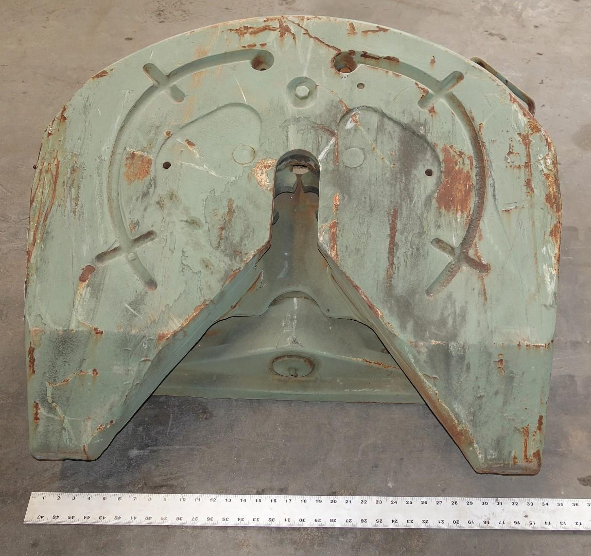5T-551 | 2510-01-094-6714 5th Wheel Plate for 5-Ton Tractors with approach ramps (2) (Large).JPG