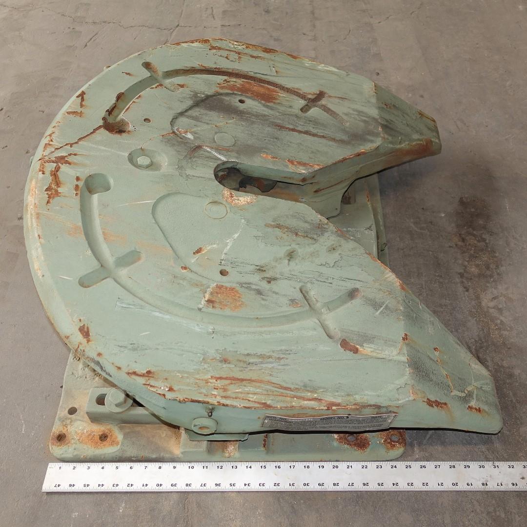 5T-551 | 2510-01-094-6714 5th Wheel Plate for 5-Ton Tractors with approach ramps (3) (Large).JPG