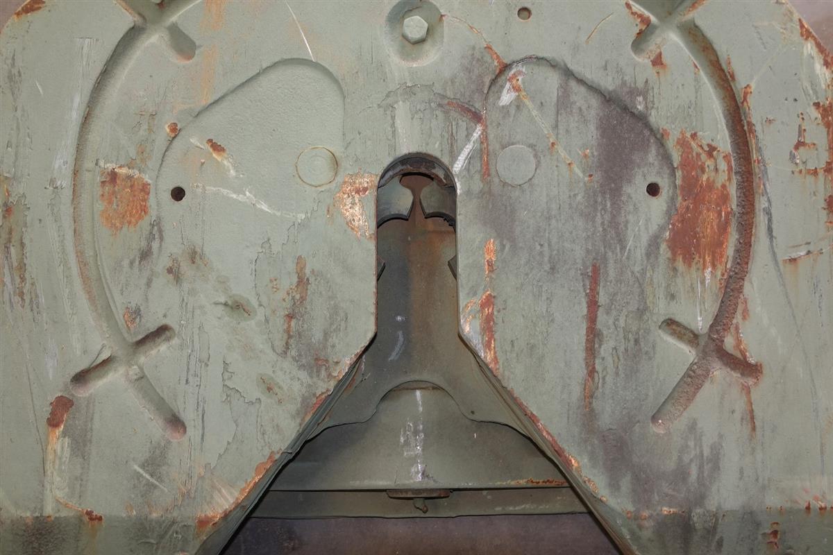 5T-551 | 2510-01-094-6714 5th Wheel Plate for 5-Ton Tractors with approach ramps (7) (Large).JPG
