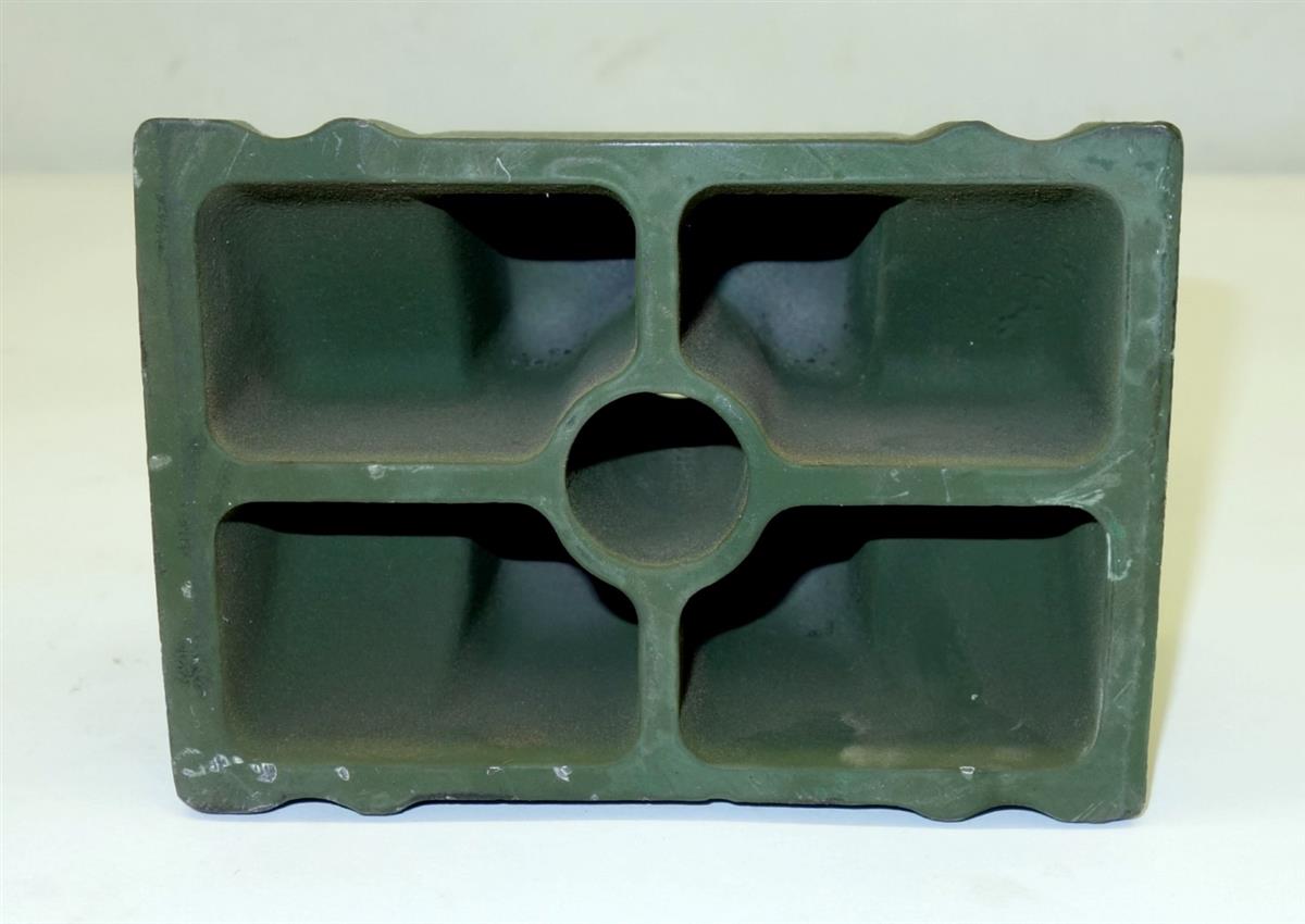 M9-6124 | 2510-01-096-1627 Front Spring Saddle for M915 and M915A1 NOS (1).JPG