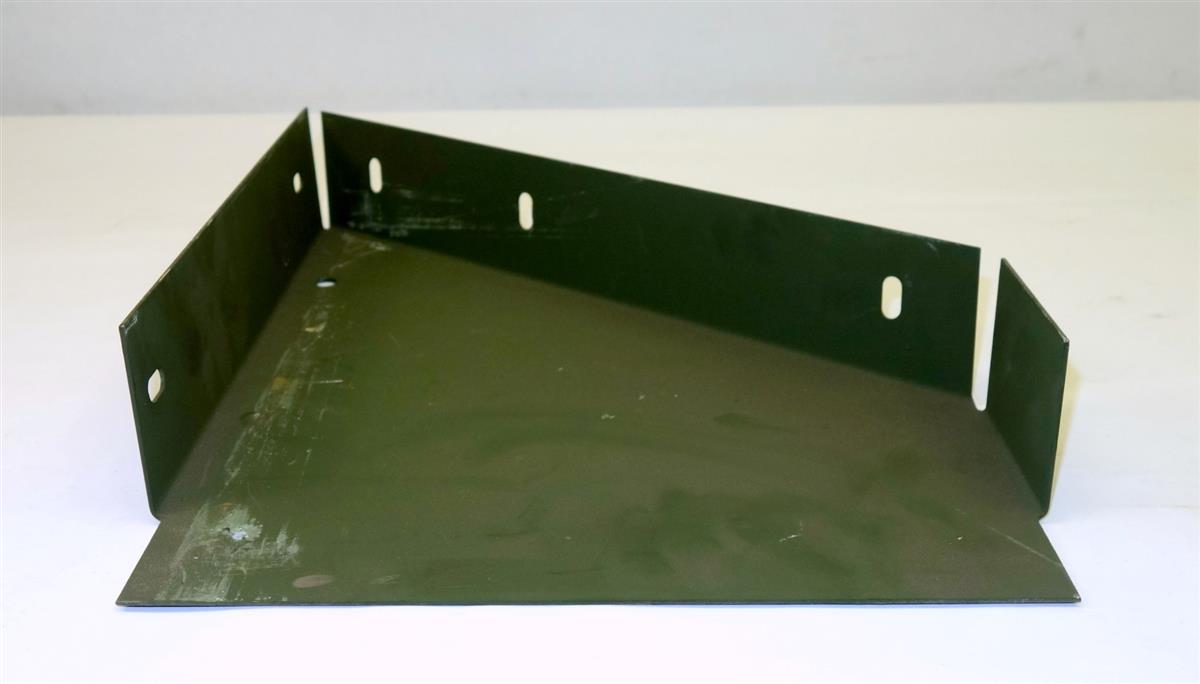 M9-6091 | 2510-01-151-3868 Front Fender Rear Left Hand Filler for M915 and M915A1 NOS (5).JPG