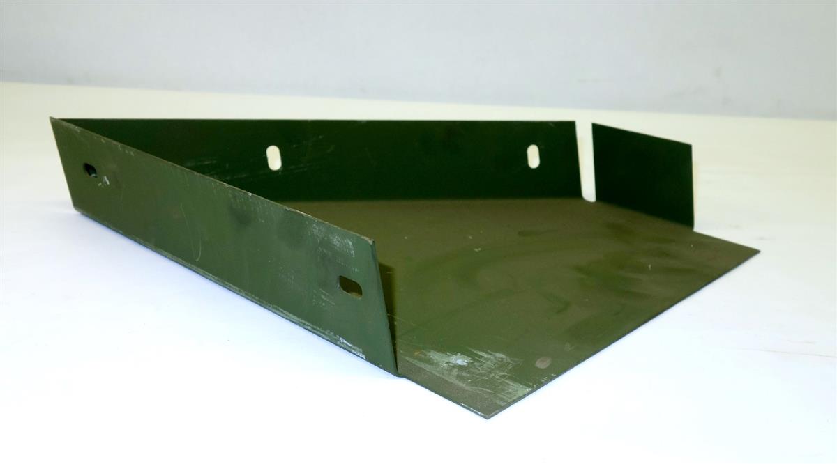 M9-6091 | 2510-01-151-3868 Front Fender Rear Left Hand Filler for M915 and M915A1 NOS (6).JPG