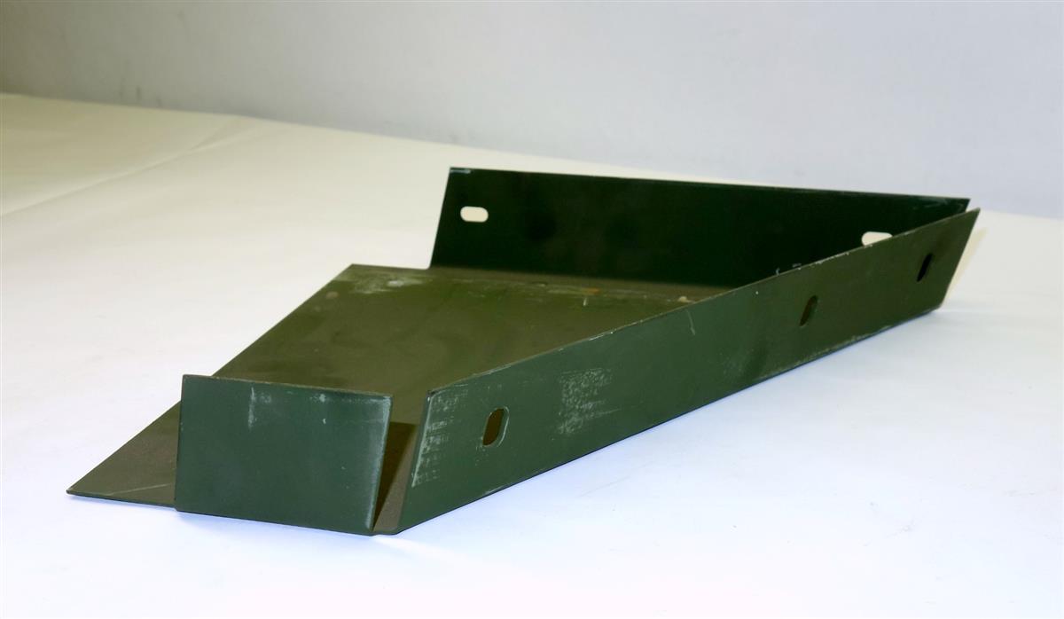 M9-6091 | 2510-01-151-3868 Front Fender Rear Left Hand Filler for M915 and M915A1 NOS (7).JPG