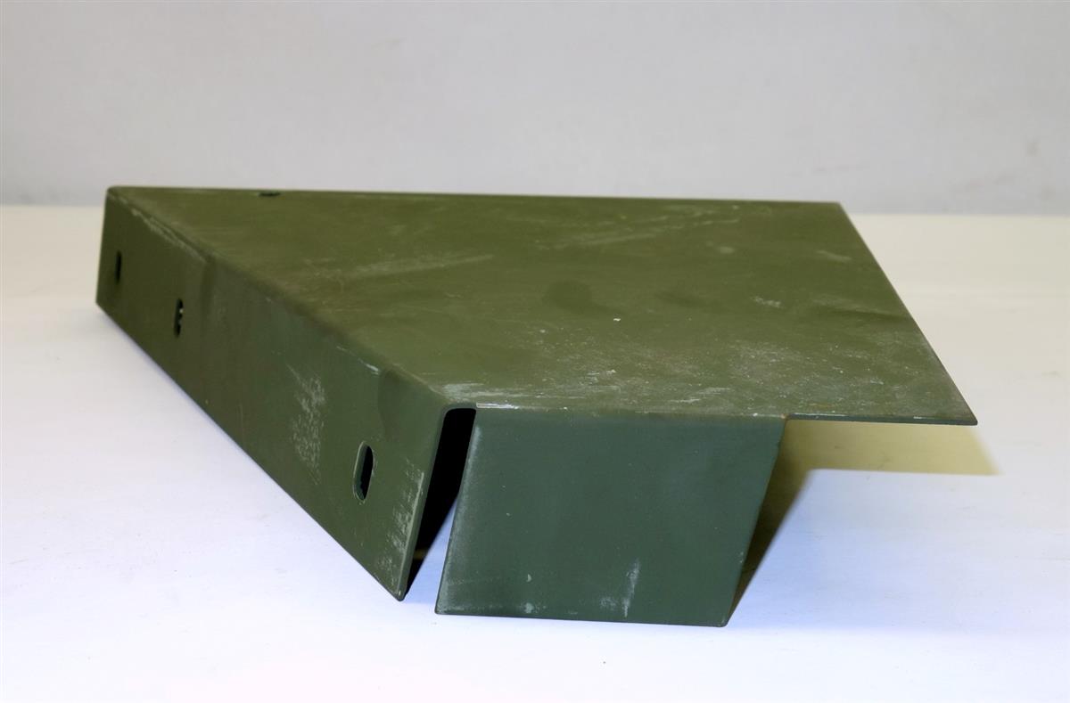 M9-6091 | 2510-01-151-3868 Front Fender Rear Left Hand Filler for M915 and M915A1 NOS (8).JPG