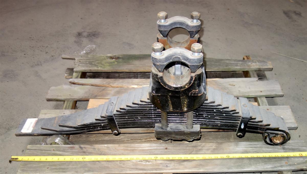 M9-6077 | 2510-01-154-5466 M915A1 left hand leaf spring and saddle assembly (2).JPG