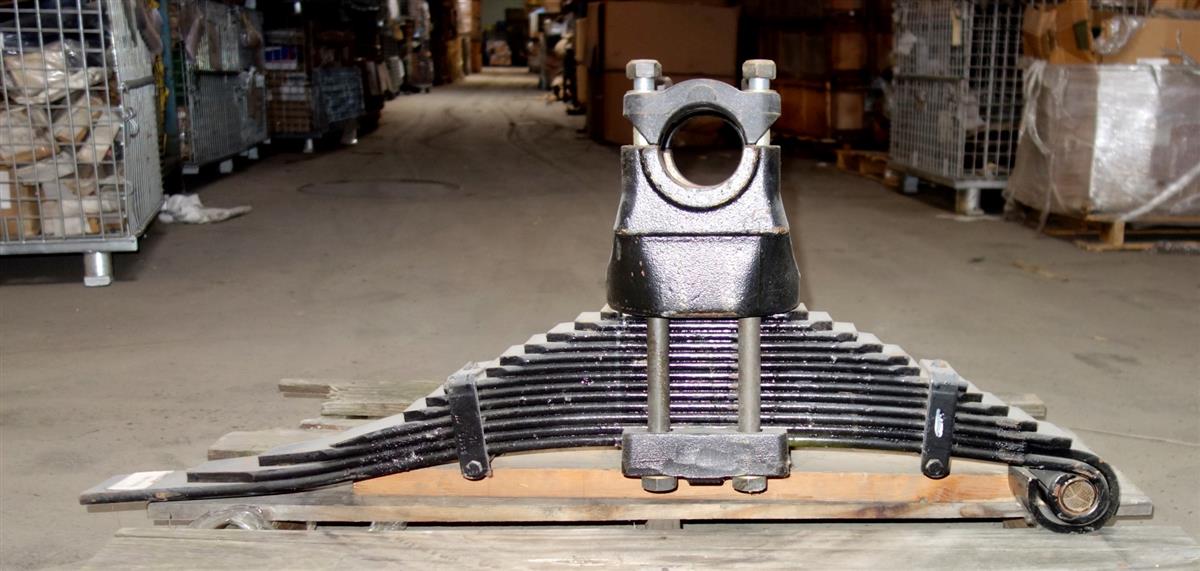 M9-6077 | 2510-01-154-5466 M915A1 left hand leaf spring and saddle assembly (4).JPG