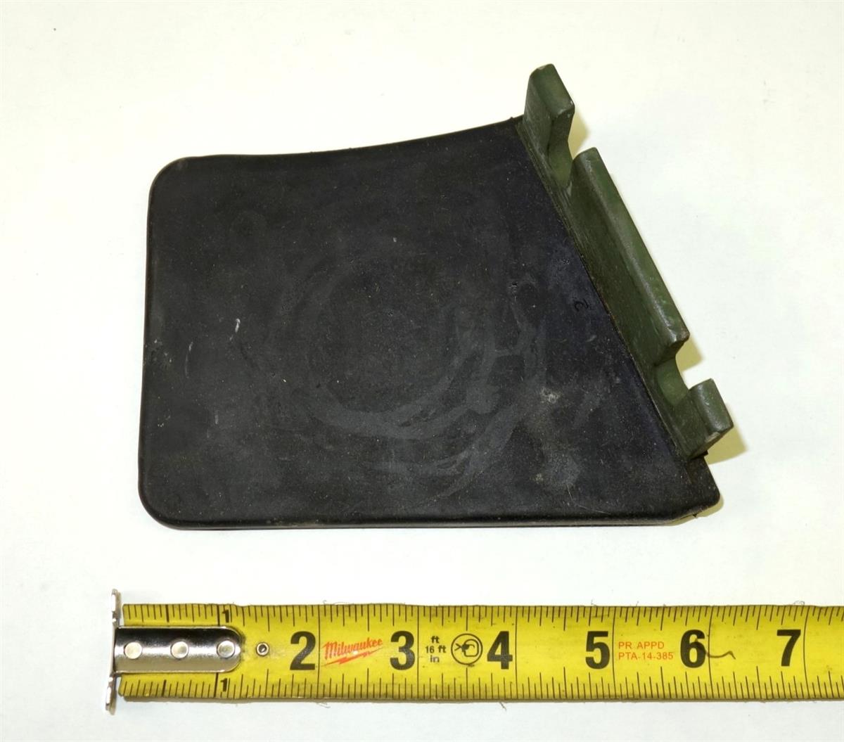 SP-1822 | 2510-01-311-6859 Side Fender for M2 and M3 Series Fighting Vehicles NOS (4).JPG