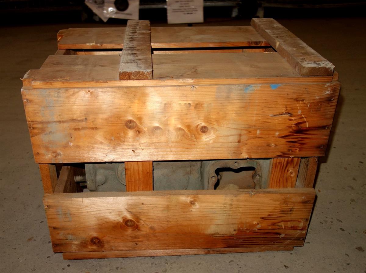5T-877 | 2520-00-040-2249 5 Ton Spicer Model 6452 6453 Transmission Case for M54 M809 NOS  (17).JPG