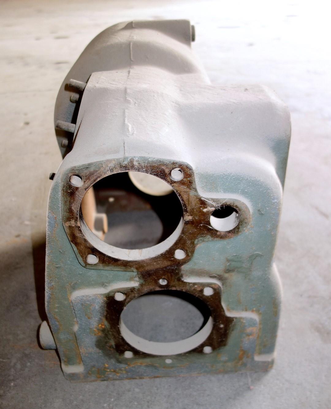 5T-877 | 2520-00-040-2249 Transmission Case (7).JPG