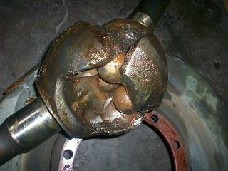 5T-562LF | 2520-00-734-6985 2520-01-067-4691 LH Driver Side Ball and Fork Style Axle Shaft for 5 Ton Trucks USED (1).jpg