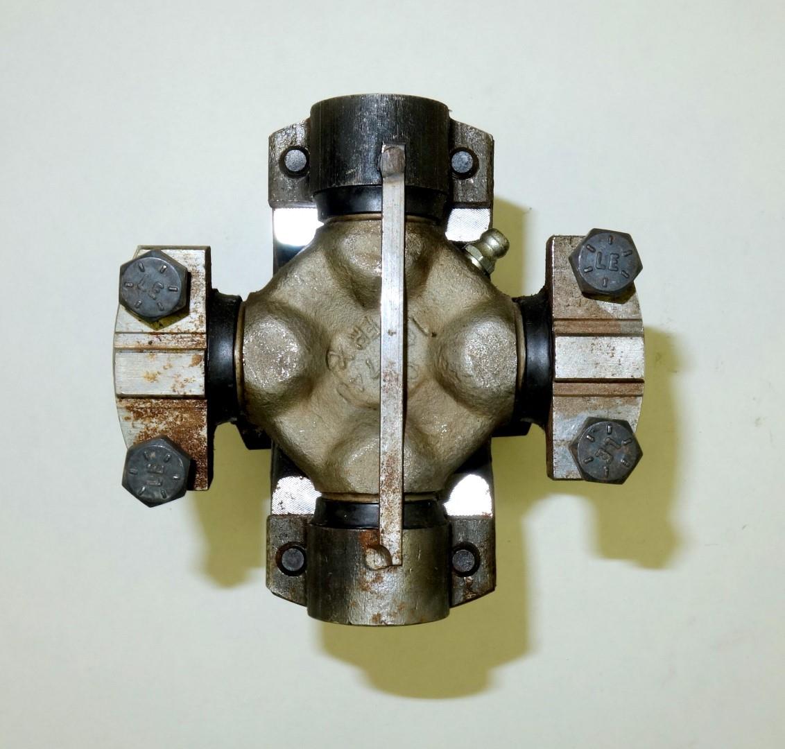 5T-850 | 2520-00-740-9908 Shaft Assembly for Power Divider to PTO for M62 M246 M246A2 M543A2 and M816 5 Ton Wrecker T (5).JPG