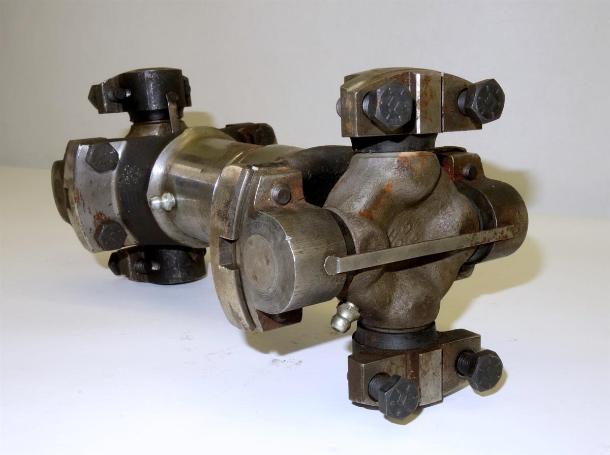 5T-850 | 2520-00-740-9908 Shaft Assembly for Power Divider to PTO for M62 M246 M246A2 M543A2 and M816 5 Ton Wrecker T (6).JPG