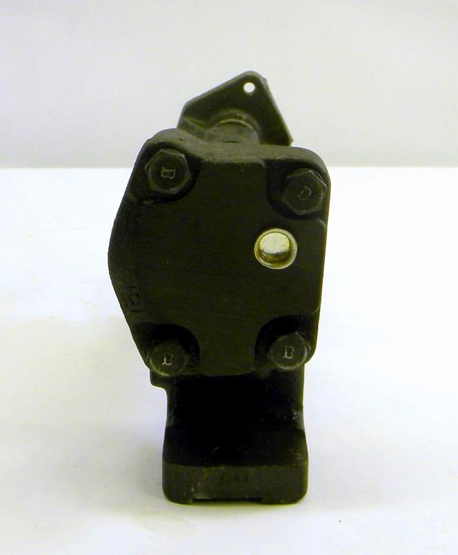 SP-1723 | 2520-00-741-0903 Transmission Oil Pump for M-211, M135, G749 2 and a hlaf ton NOS  (11).JPG