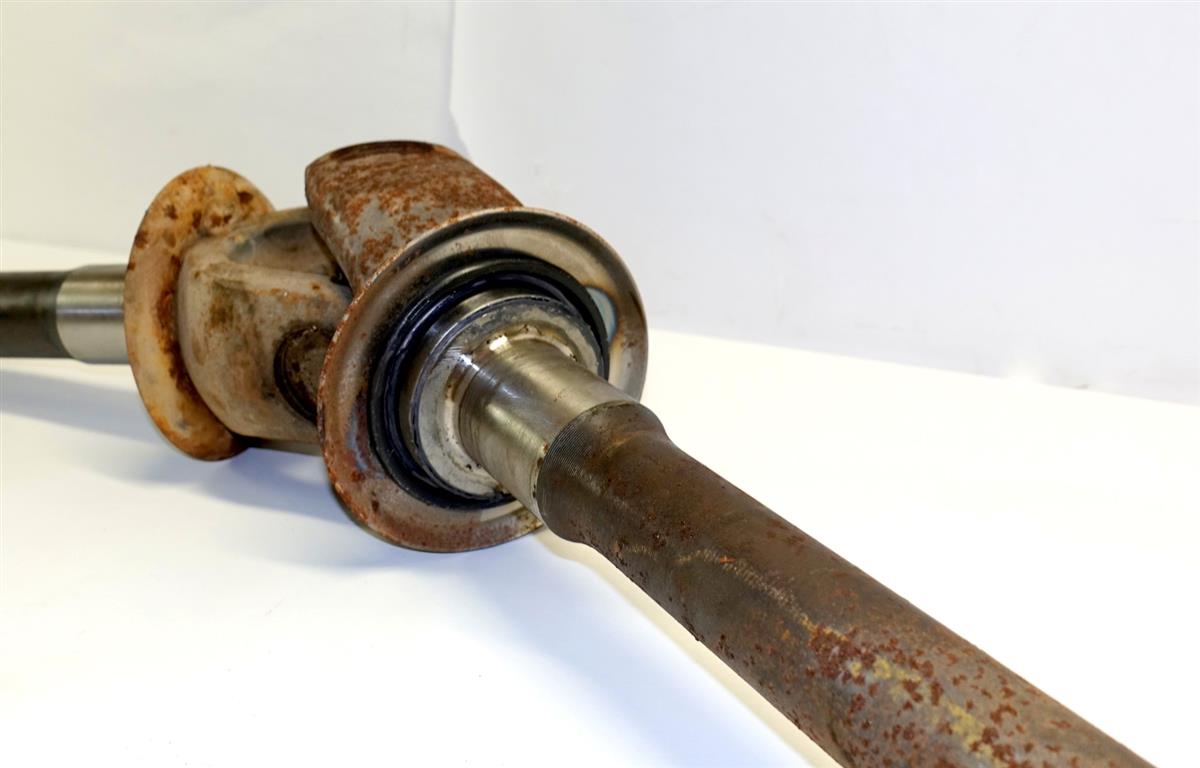 FM-247 | 2520-01-363-8152 Right Front Passenger Side U Joint Style Axle Shaft for FMTV and MRAP Caiman NOS good take out (1).JPG