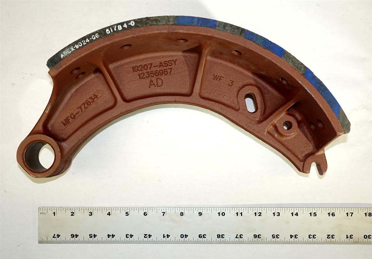 5T-611 | 2530-00-162-1986 Brake Shoe for 5 Ton Trucks NOS  (8) (Large).JPG