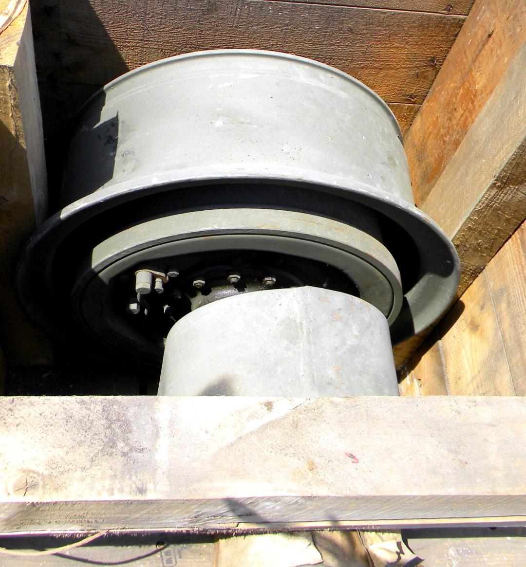 SP-- | 2530-00-173-8802 Hub and Axle Assembly (15).JPG