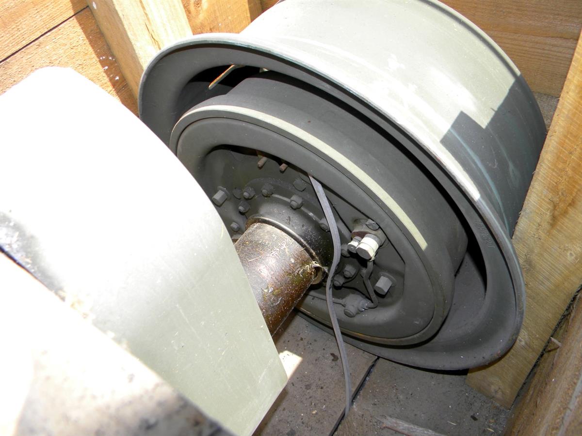 SP-- | 2530-00-173-8802 Hub and Axle Assembly (17).JPG