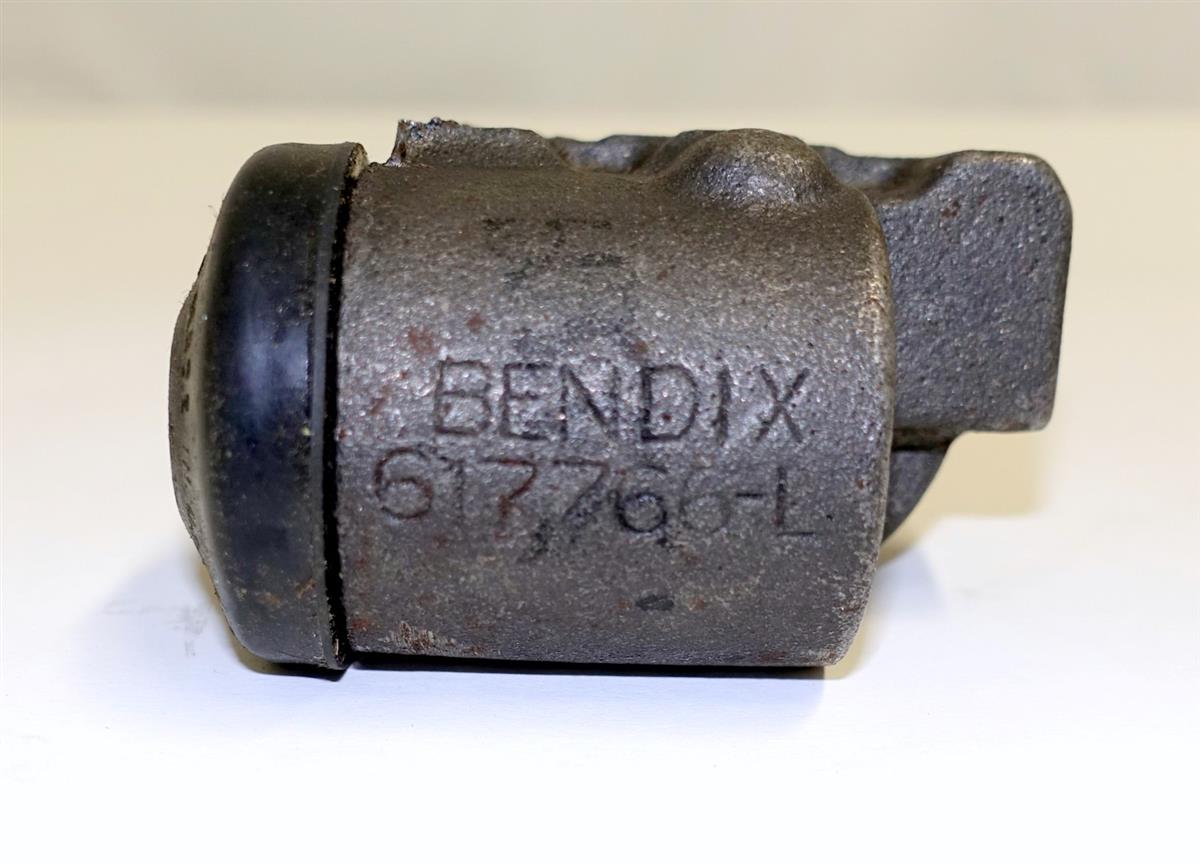 SP-2054 | 2530-00-846-5742 Wheel Cylinder for Older Modle Automobiles NOS (5).JPG