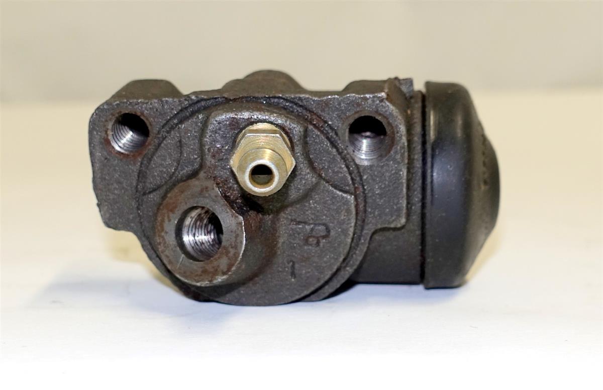 SP-2054 | 2530-00-846-5742 Wheel Cylinder for Older Modle Automobiles NOS (7).JPG