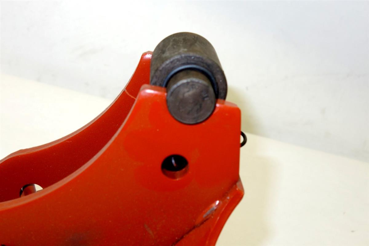 M9-6117 | 2530-01-071-9891 Brake Shoe with Roller M915 Truck Tractor NOS (8).JPG