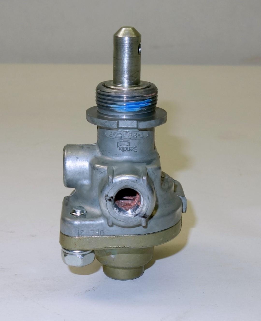 COM-5234 | 2530-01-215-3309 Air Brake Control Valve for M818 M931 M1078 M1083 NEW (5).JPG