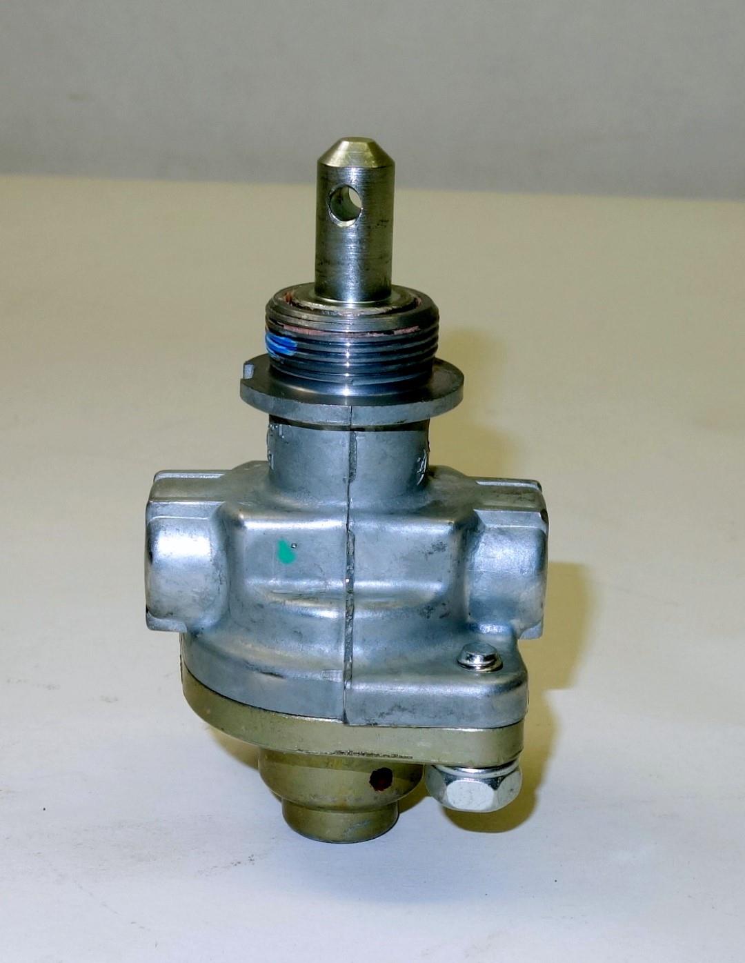 COM-5234 | 2530-01-215-3309 Air Brake Control Valve for M818 M931 M1078 M1083 NEW (6).JPG