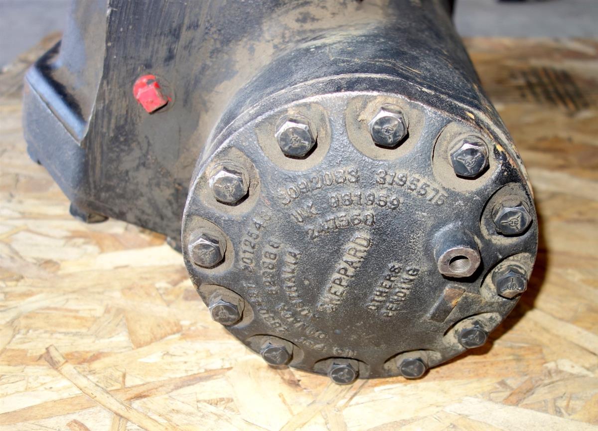 HEM-215 | 2530-01-340-1637 Front Power Steering Gearbox for M1070 HET NOS (6).JPG