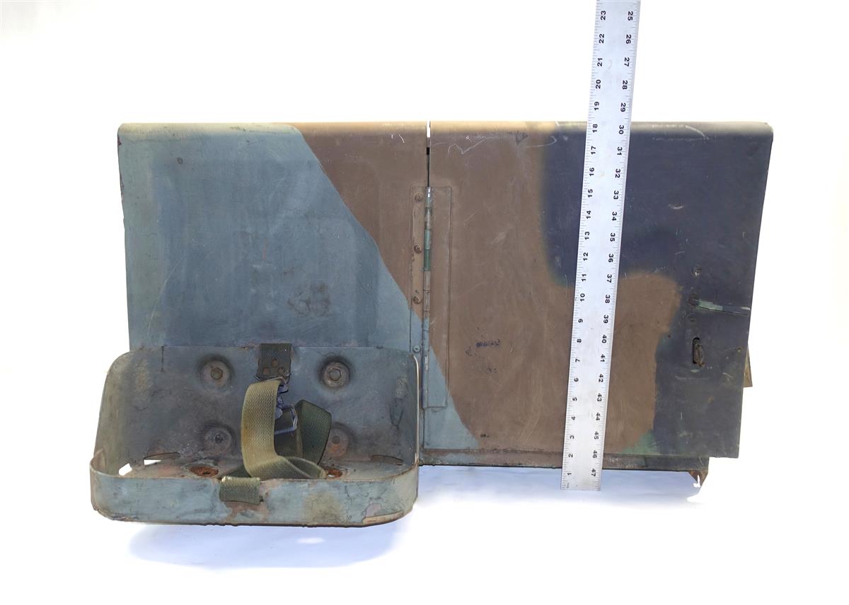 5T-960 | 2540-00-177-7876 Driveside Stowage Tool Box with Gas Can Holder (4).JPG