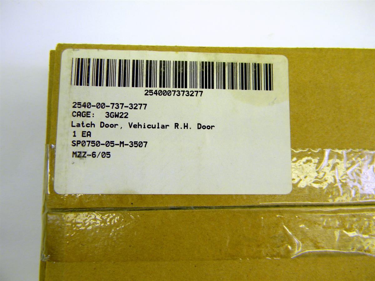 COM-5210R | 2540-00-737-3277 Door Lock Operator Right Side for M35 M54 M809 M939 A1A2 Series Trucks NOS  (9).JPG