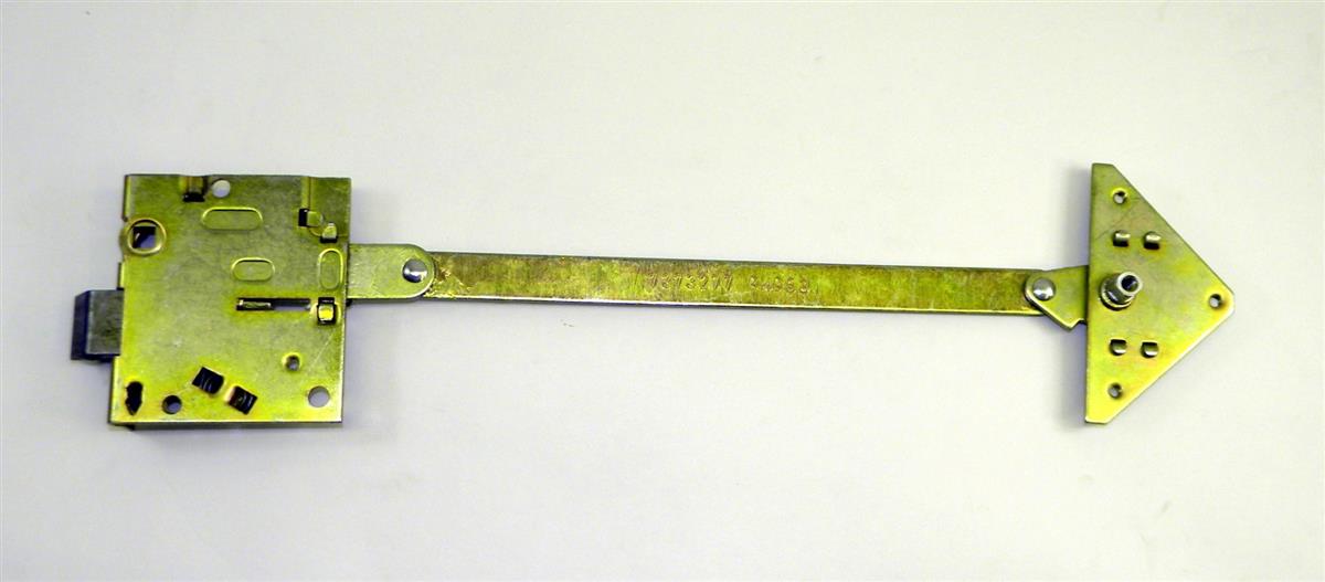 COM-5210R | 2540-00-737-3277 Door Lock Operator, Right Side Military Surplus  for M35, M54, M809, M939 A1A2 Series Trucks NOS.  (7).JPG