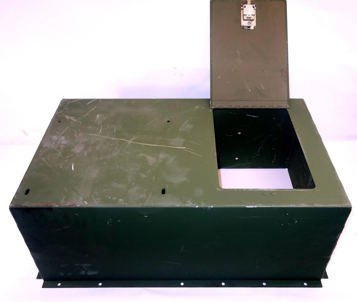 M9-6148 | 2540-01-091-3420 Storage Tool Box Assembly for M915 Series NOS (1).JPG