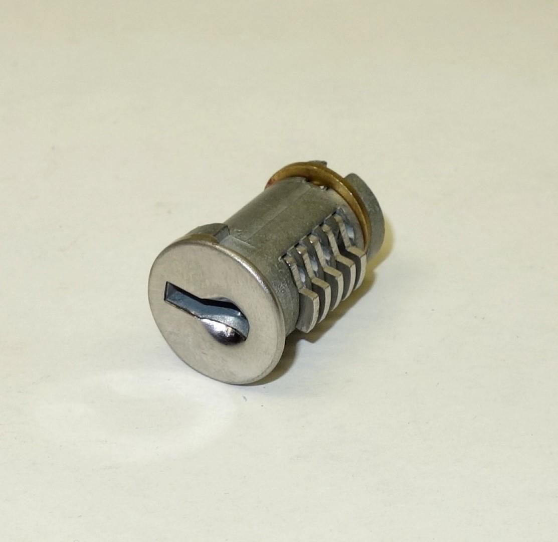 M9-6103 | 2540-01-155-3601 M915A1 Ignition Lock Cylinder Assembly (7).JPG