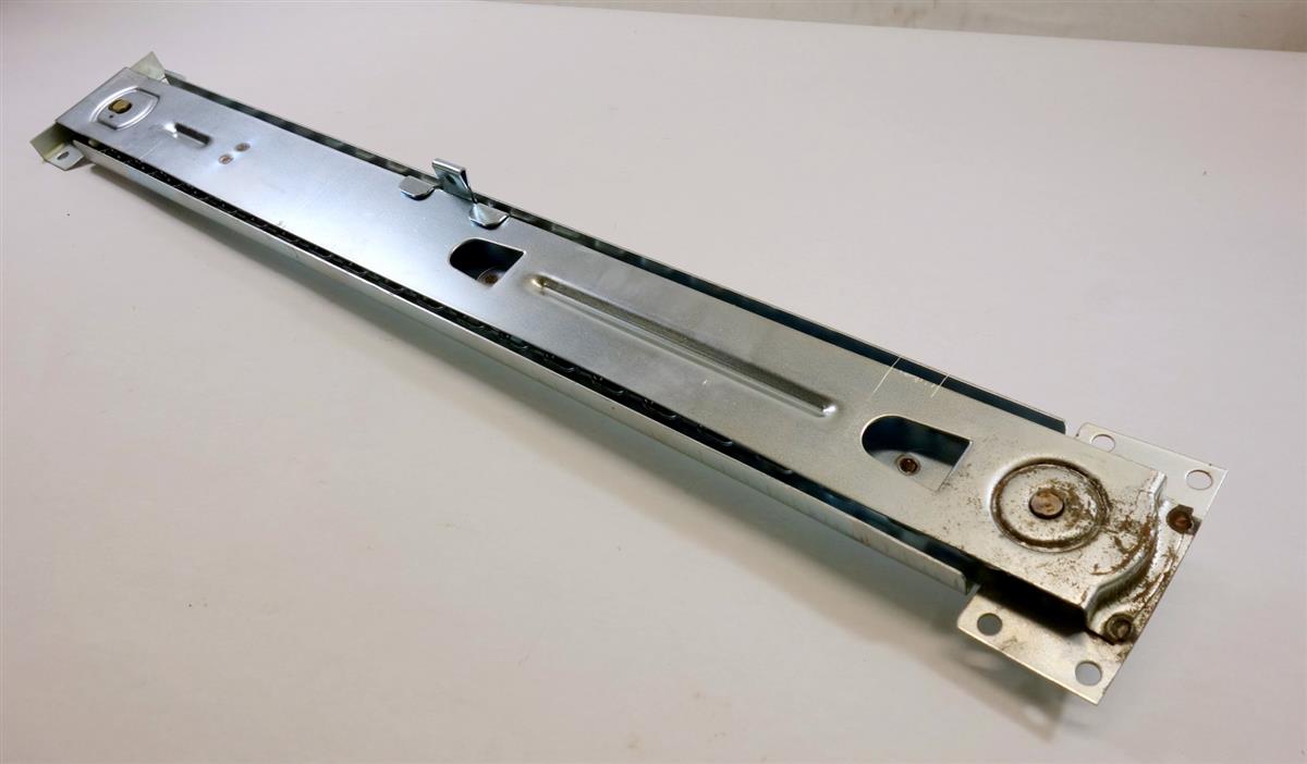 HEM-224 | 2540-01-392-6593 Right Passenger Side Hand Operated Window Regulator Parts Kit for M1070 NOS (7).JPG