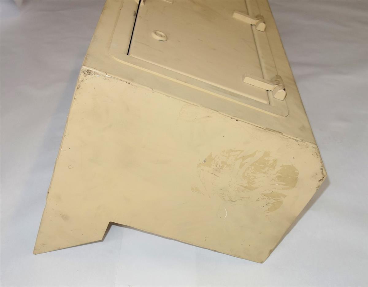 MRAP-221 | 2540-01-574-7971 Accessory Stowage Box for MRAP RG31 NOS (1).JPG