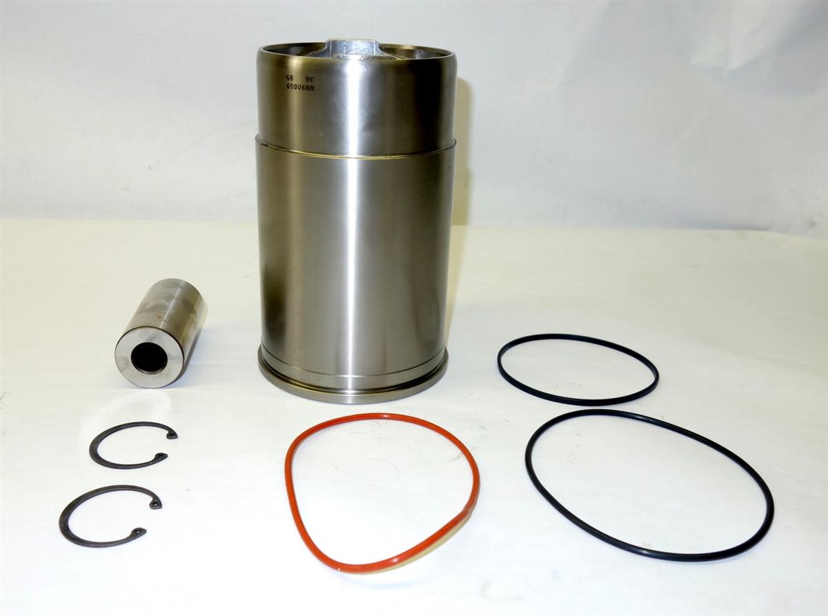 SP-1833 | 2815-01-333-2287 Piston and Sleeve Set for John Deere Model Tractors NOS (1).JPG