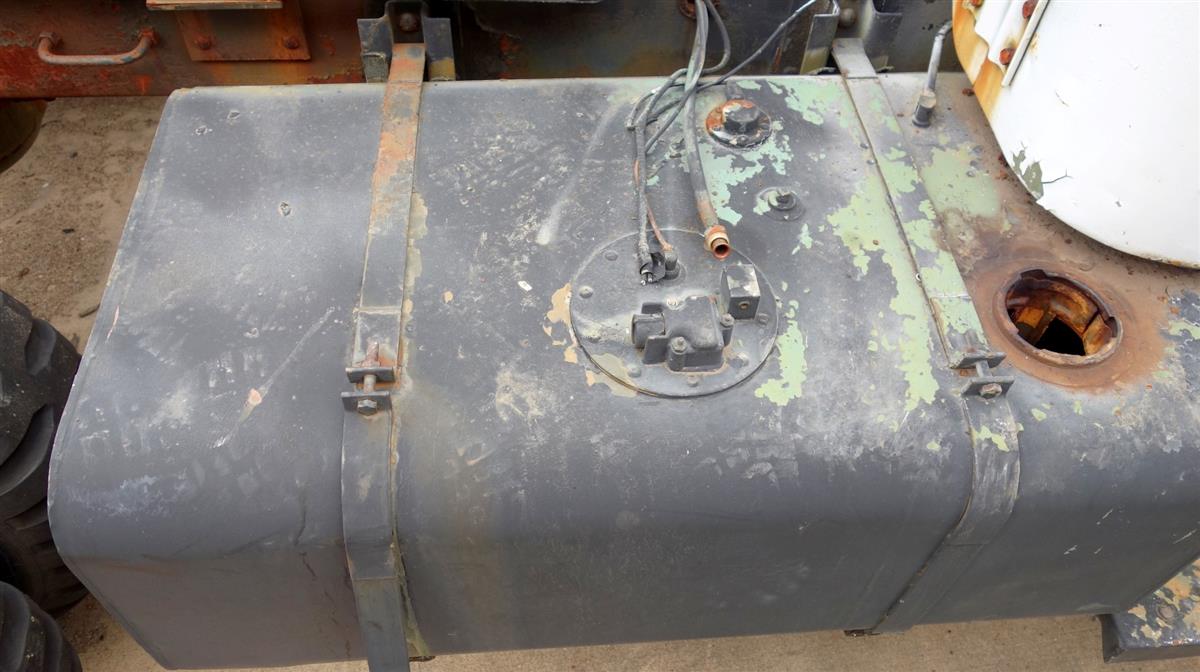 M35-213 | 2910-00-492-6062 Fuel Tank for M35A2 Series USED (4).JPG