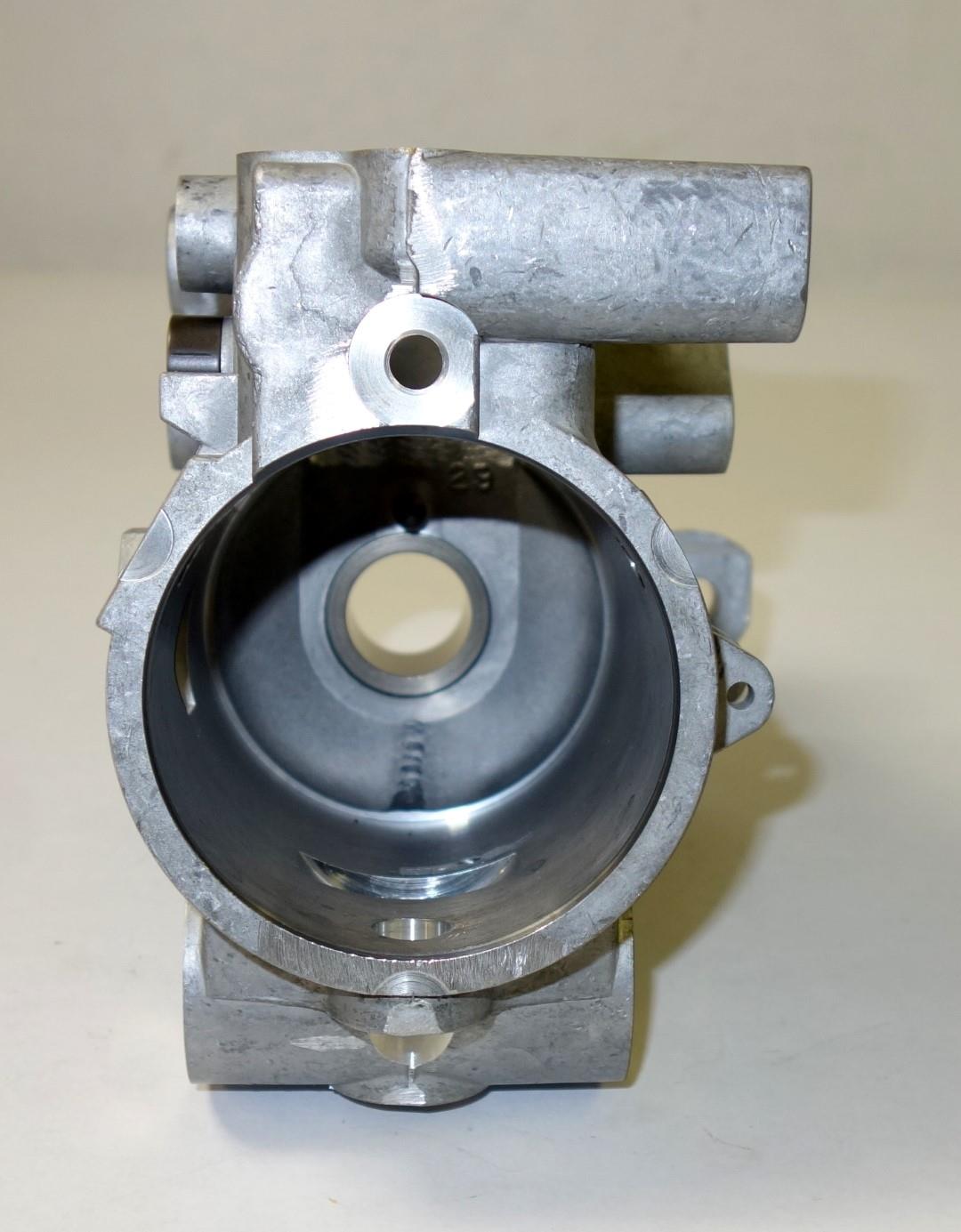 HM-763 | 2910-01-651-3614 Fuel Injection Pump Housing Assembly for AM General 6.2 Liter Engine NOS (8).JPG