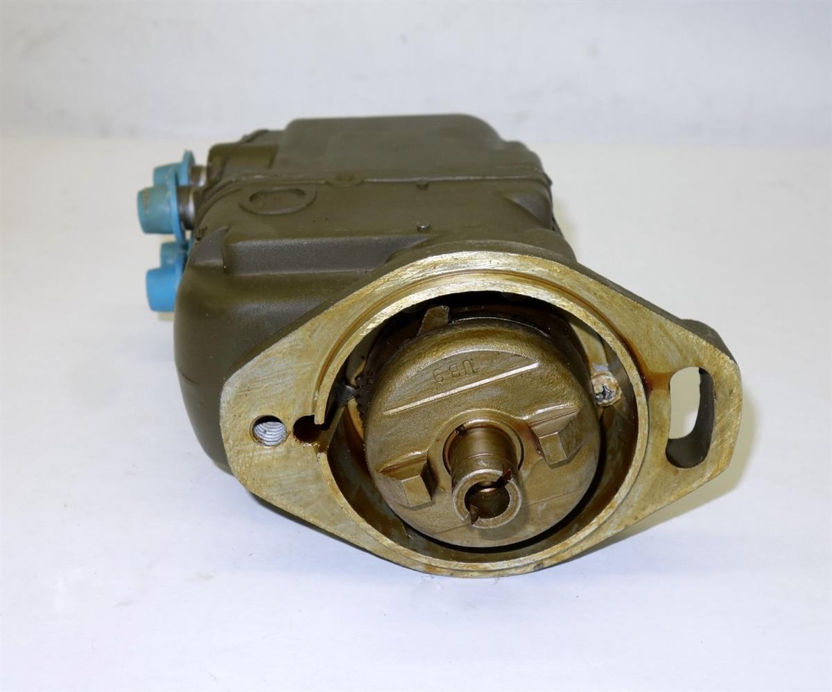 SP-1871 | 2920-00-781-4300 4 Cylinder Magneto for 4A084-2, 4A084-3, and 4A084-4 10 KW Generator (6).JPG