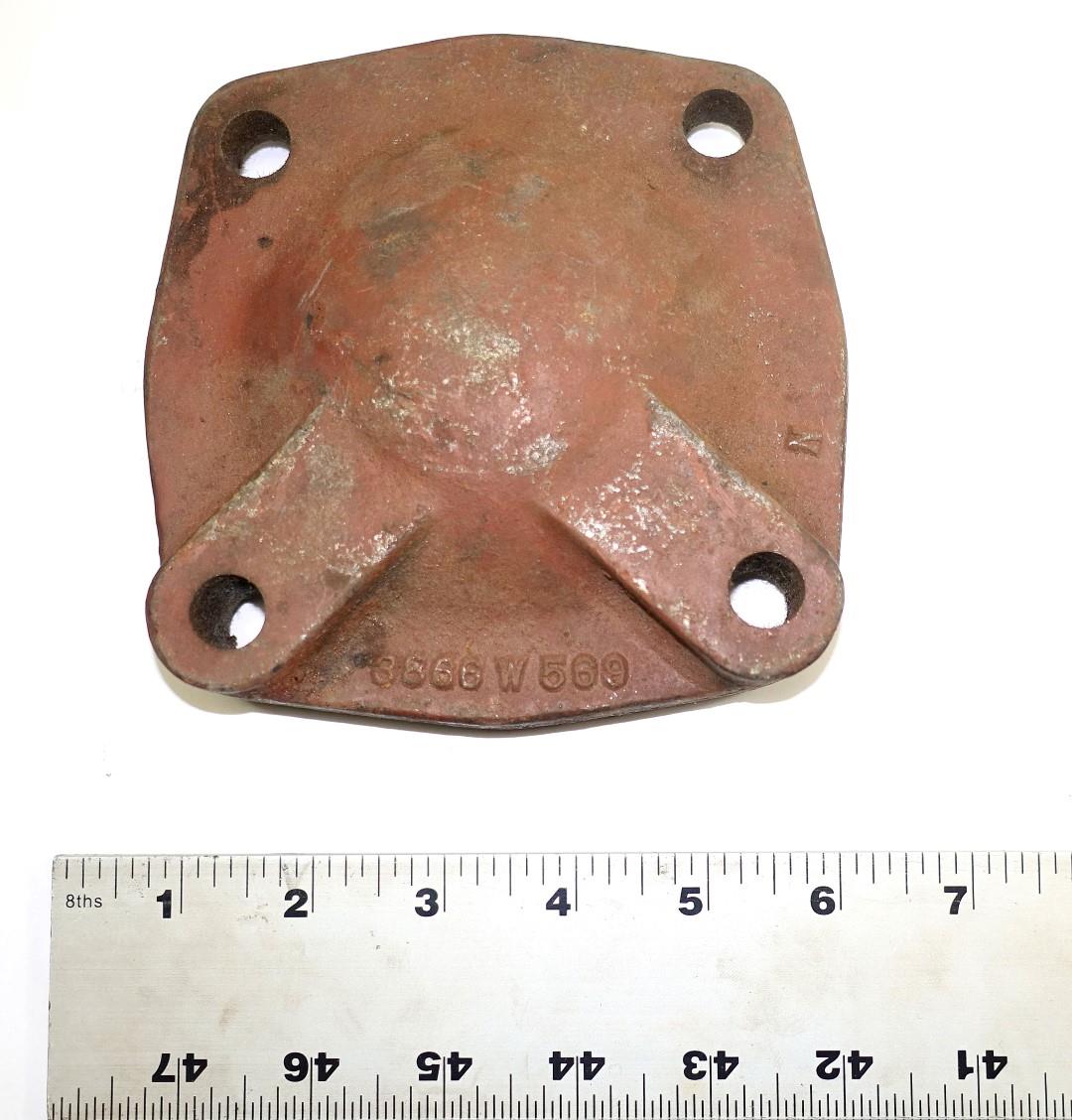 5T-910  | 3110-00-734-6759 M809 5-Ton Transfer Case Bearing plate NOS (3) (Large).JPG