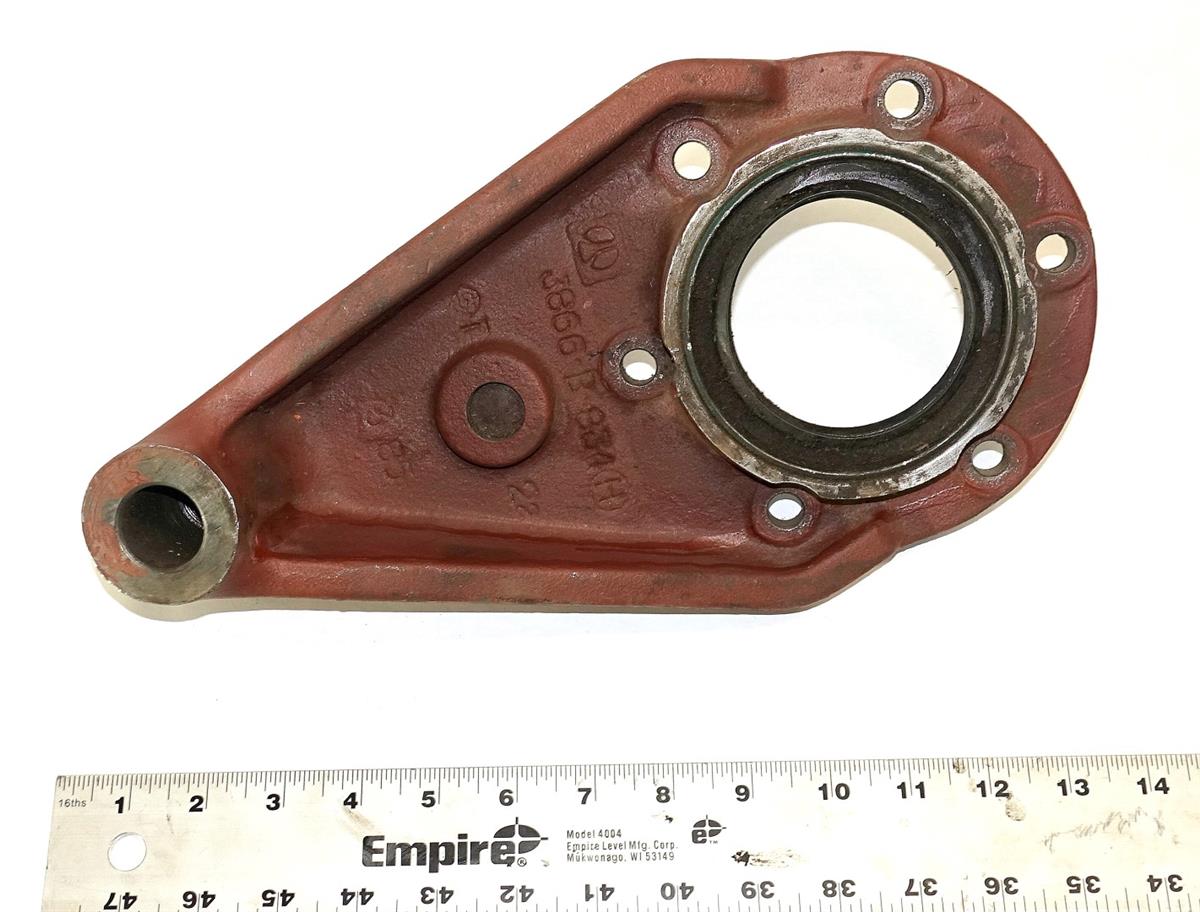 5T-903  | 3130-01-162-3856 M809 Transfer Case Pillow Block Cap  (1) (Large).JPG