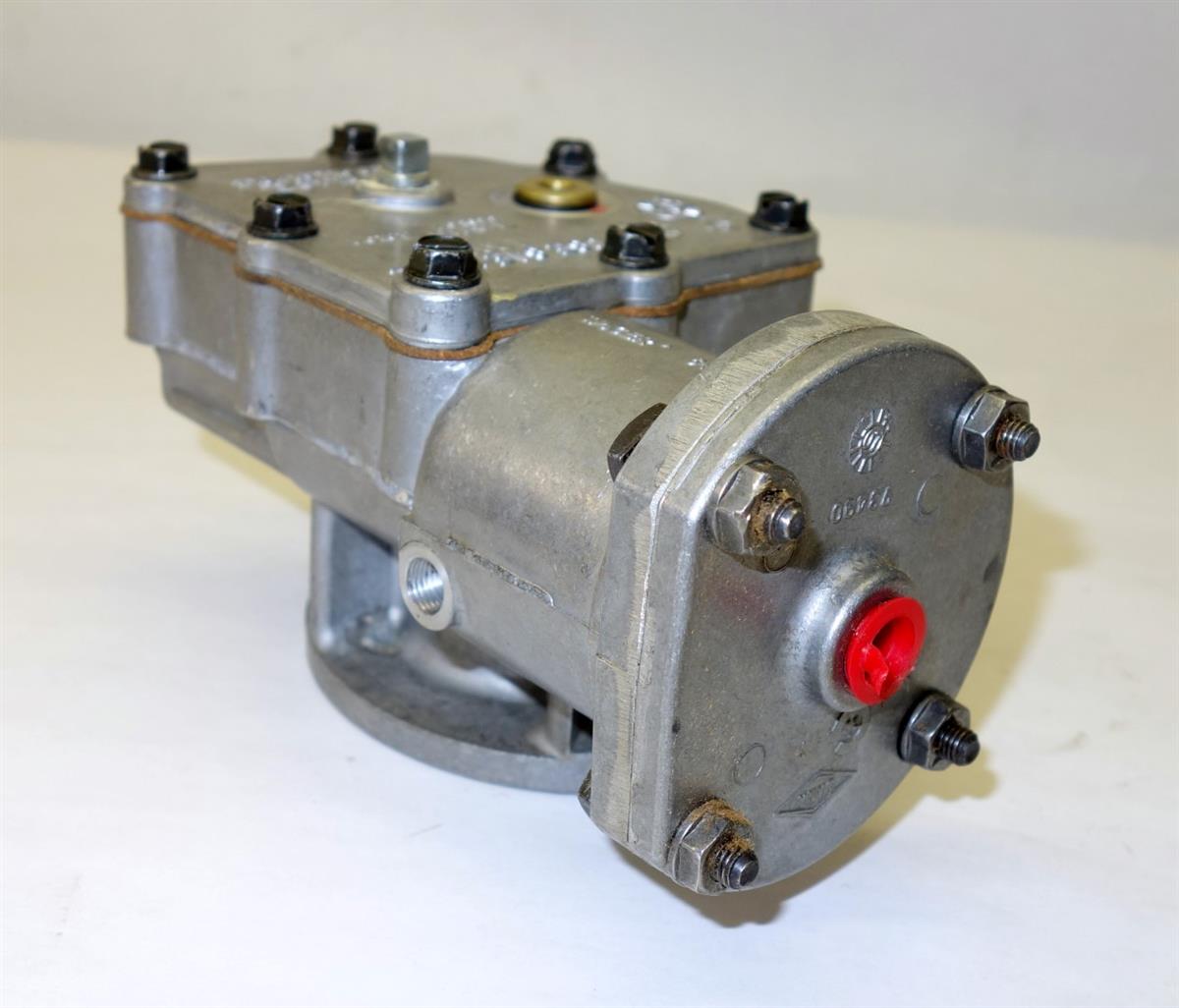 HEM-211 | 4420-01-181-6293 Differential Lock Inter Axle Shift Unit for MK48 NOS (6).JPG