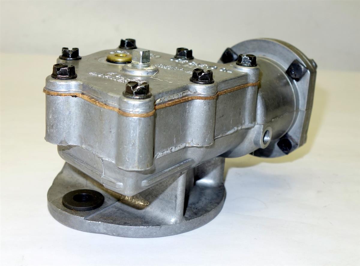 HEM-211 | 4420-01-181-6293 Differential Lock Inter Axle Shift Unit for MK48 NOS (7).JPG