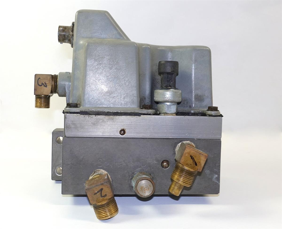 FM-188 | 4820-01-372-2769 CTIS Control Valve USED (1) (Large).JPG