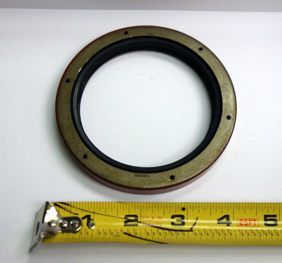 HEM-219 | 5330-01-156-3759 Differential Carrier Assembly Oil Seal for HEMTT M977 NOS (4).JPG