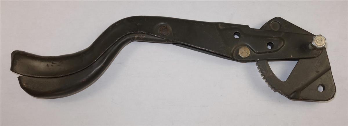 TR-227 | 5340-00-741-1011 Parking Brake Lever for Military Trailer NOS (1).JPG