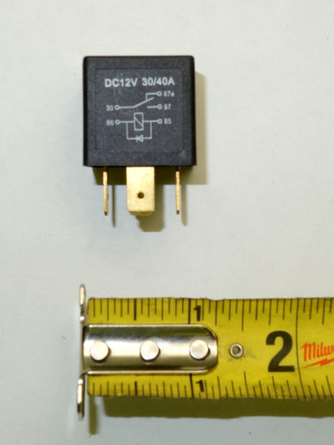 FM-220 | 5945-01-382-8214 12 Volt 5 Terminal Relay for FMTv M1078 and M1083 NEW (3).JPG