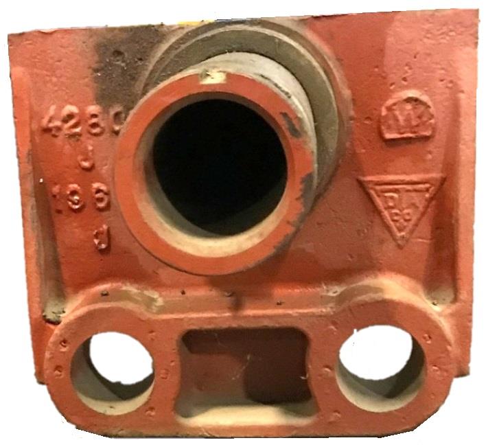 5T-1018 | 5T-1018 Rear Suspension Trunnion (1).jpg