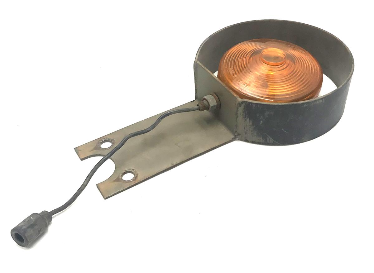 5T-1022 | 5T-1022  Directional Lollipop Light With Bracket (3).jpg