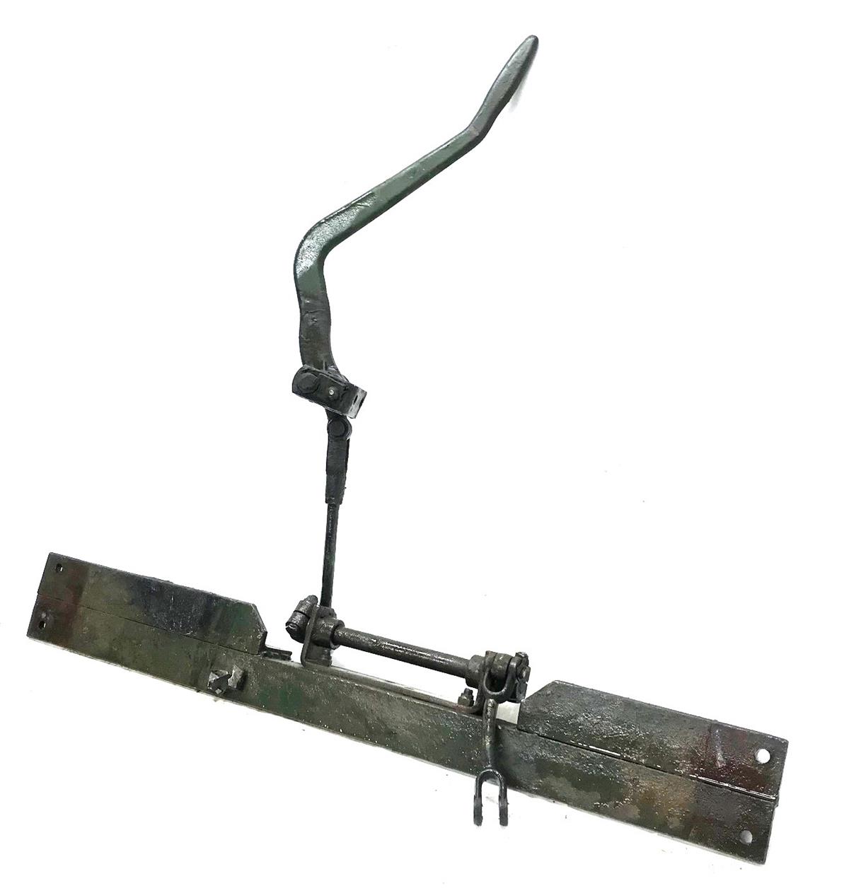 5T-1050 | 5T-1050  Transfer Case Handle and Transfer Linkage Support Bracket M809  (13).jpg