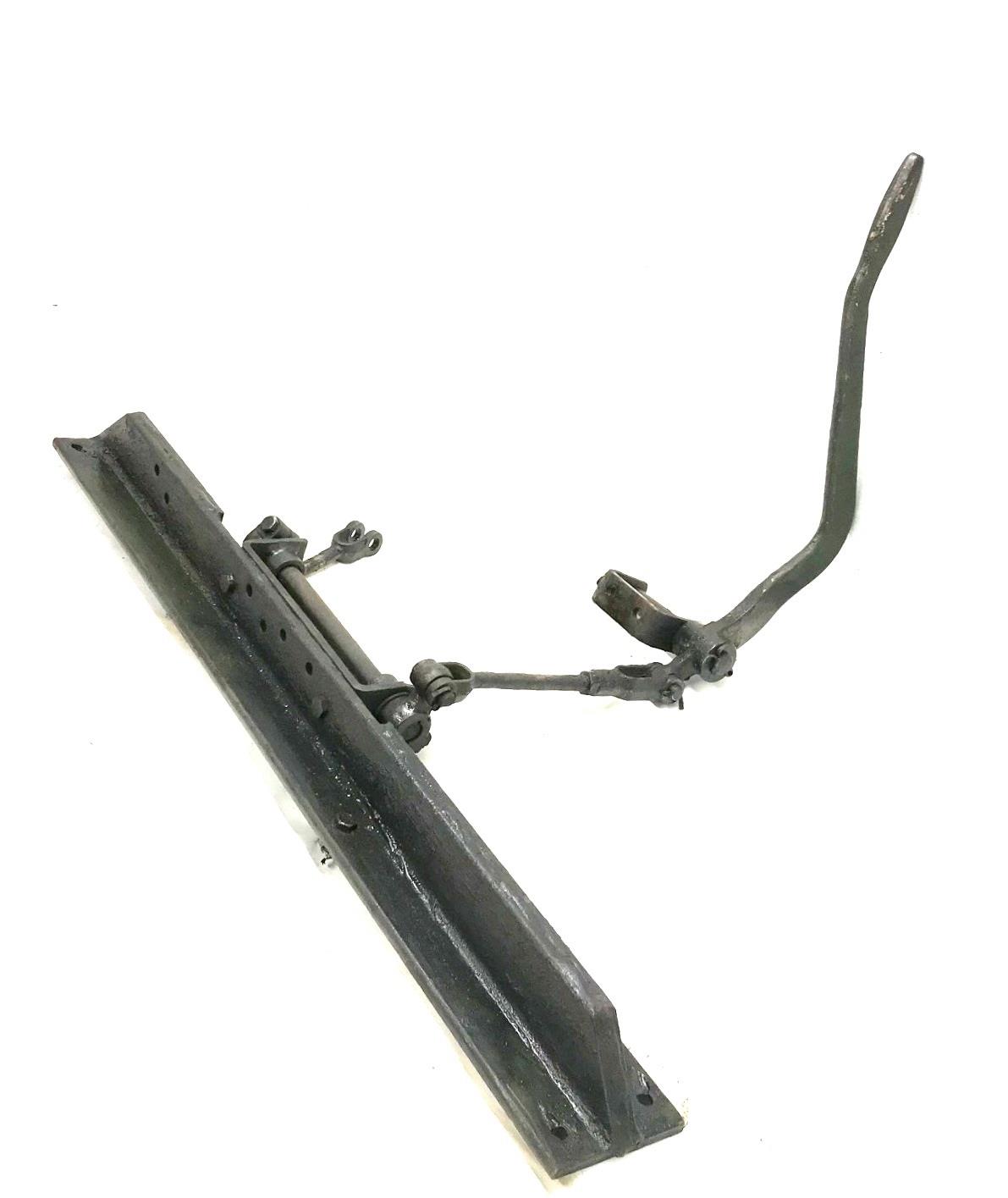 5T-1050 | 5T-1050  Transfer Case Handle and Transfer Linkage Support Bracket M809  (5).jpg